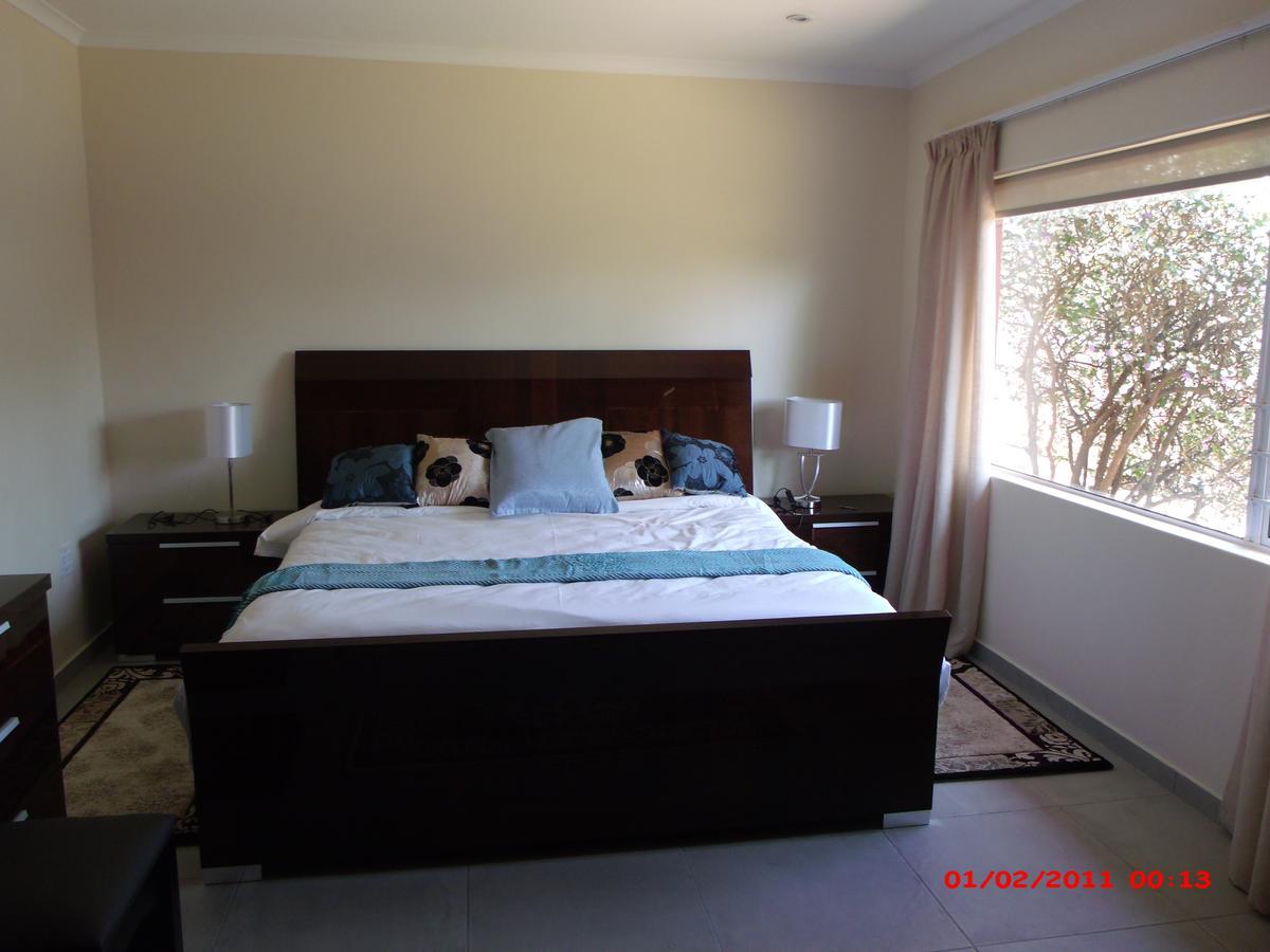 Chalet No. 2 Petunia Johannesburg Exterior photo