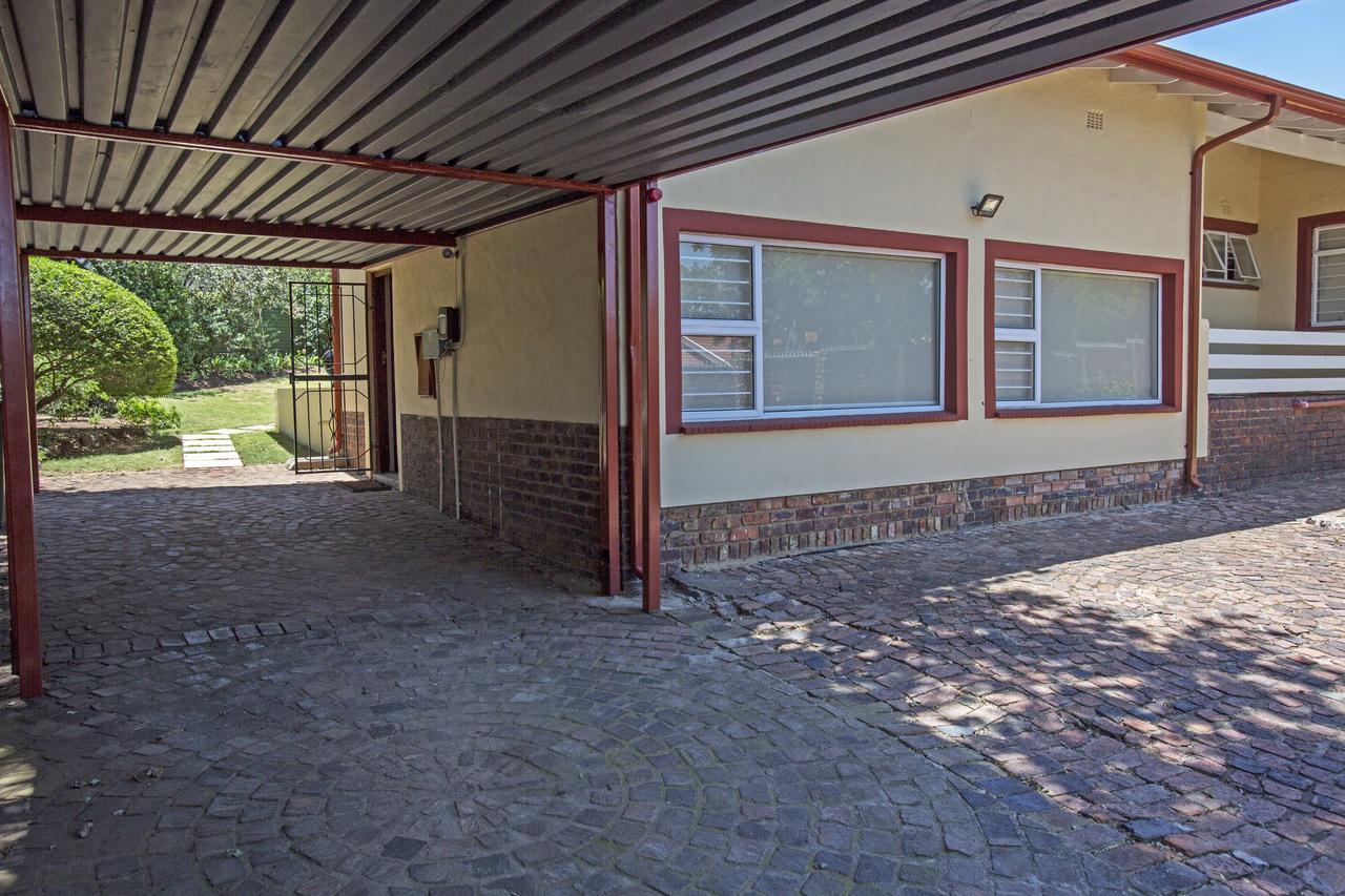 Chalet No. 2 Petunia Johannesburg Exterior photo